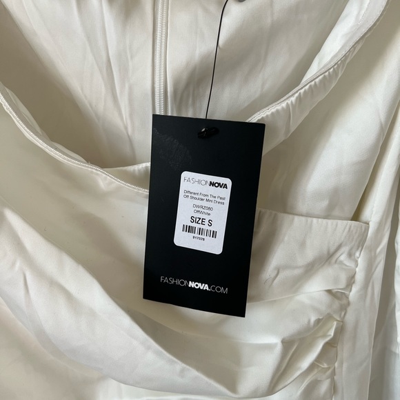 FASHIONOVA WHITE DRESS - Picture 5 of 7